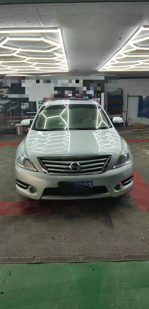 西寧13年日產天籟4
