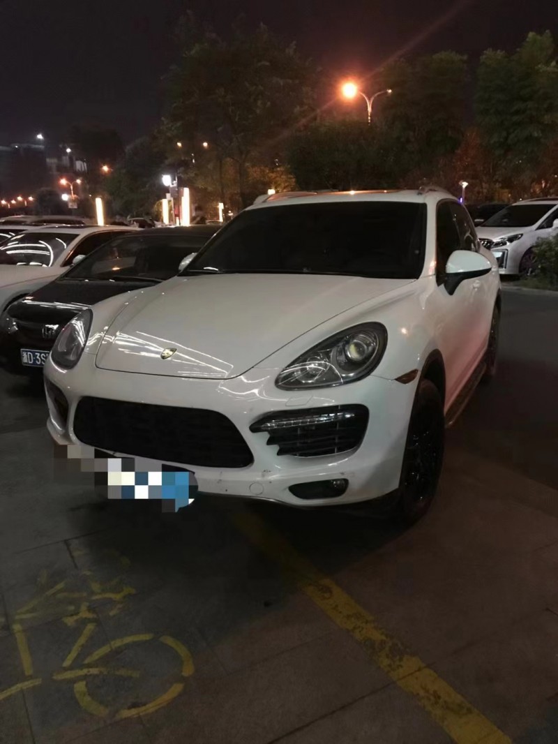 紹興14年保時捷卡宴1