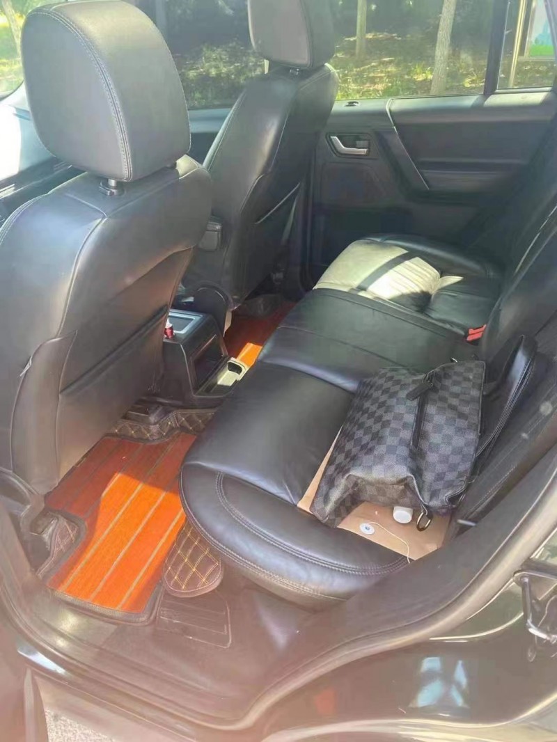 济宁10年路虎神行者4