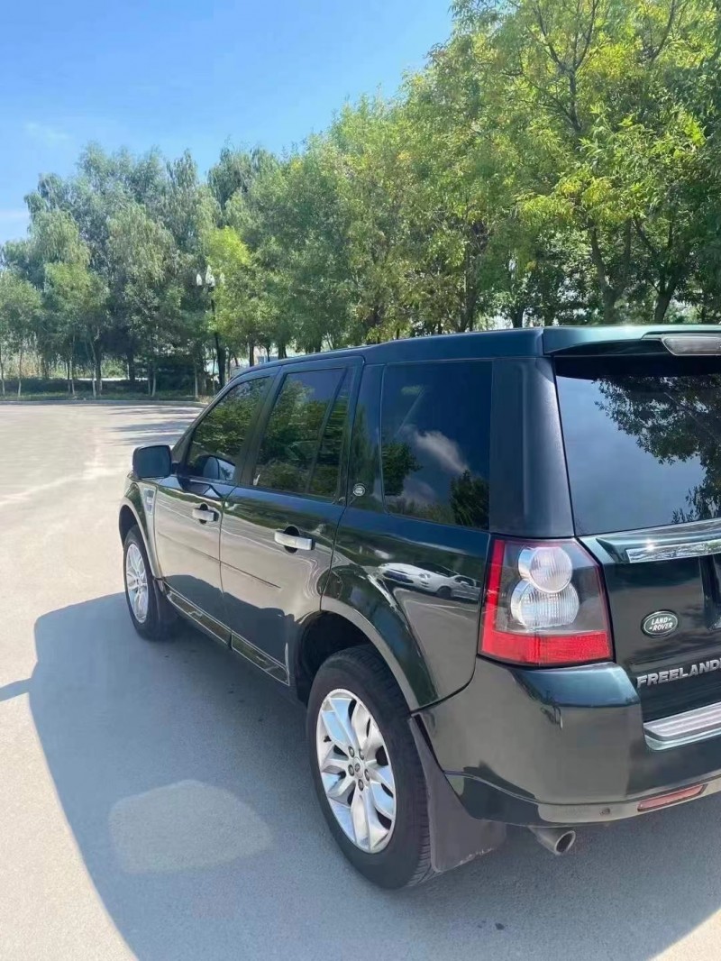 济宁10年路虎神行者8