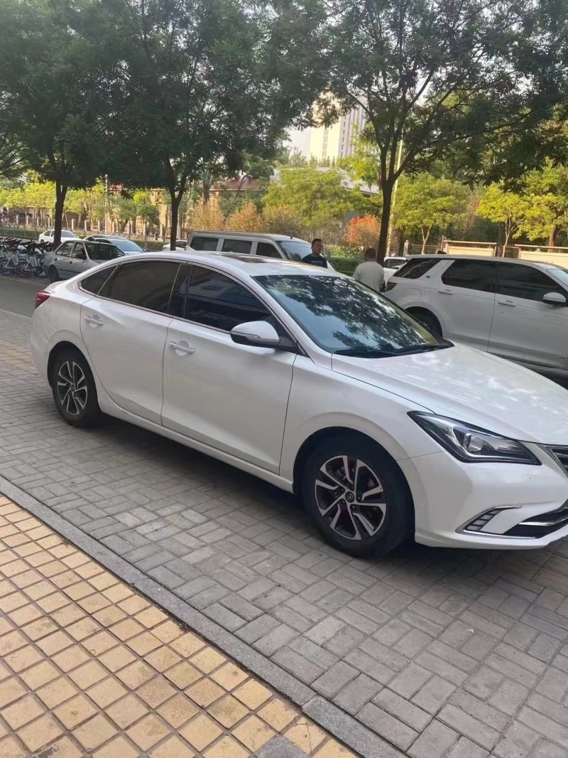太原19年長安汽車逸動4