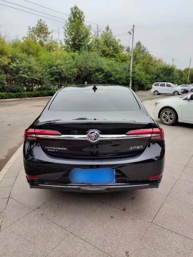 青岛20年别克君越4