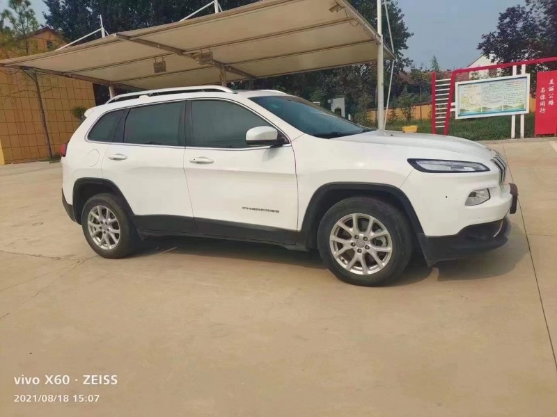 北京17年Jeep自由光2