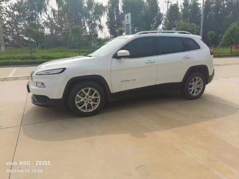 北京17年Jeep自由光3