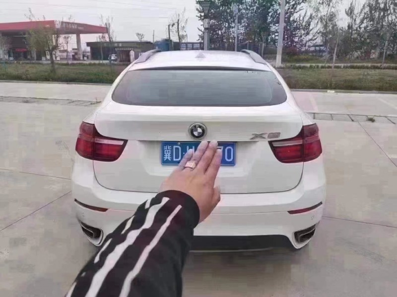 北京14年寶馬X69