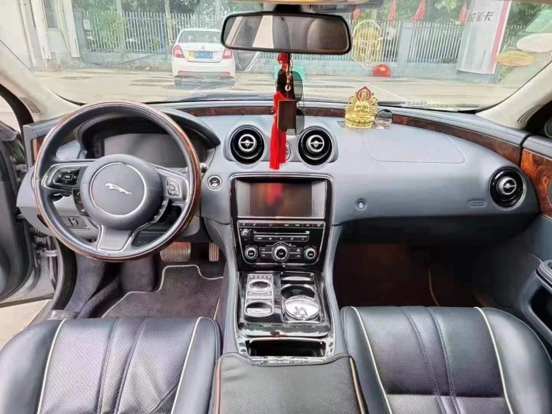 泰安15年捷豹XJ4