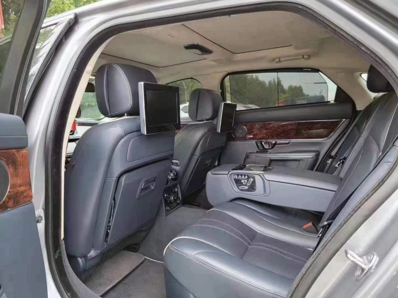 泰安15年捷豹XJ6