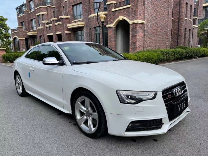 盐城12年奥迪A52