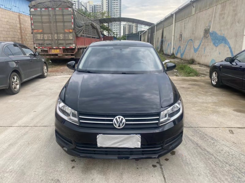 南寧19年大眾桑塔納1