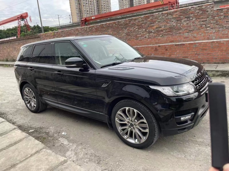 成都14年路虎揽胜运动3