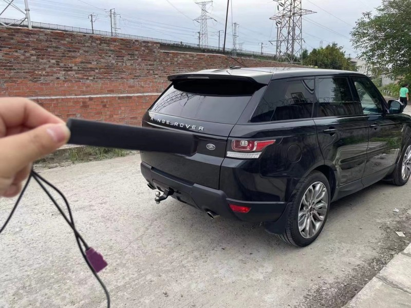 成都14年路虎揽胜运动8