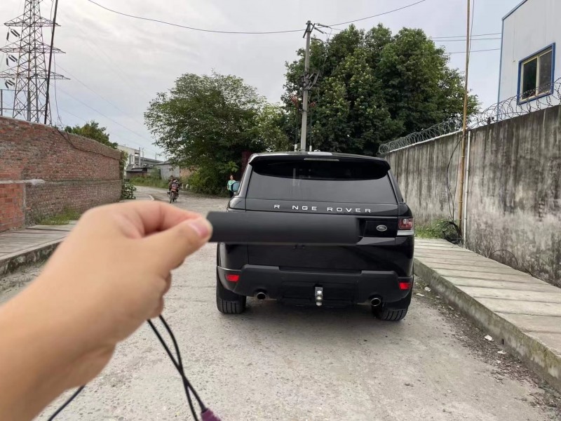 成都14年路虎揽胜运动9