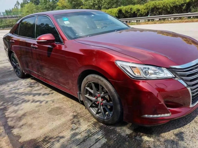 邵阳16年丰田皇冠2