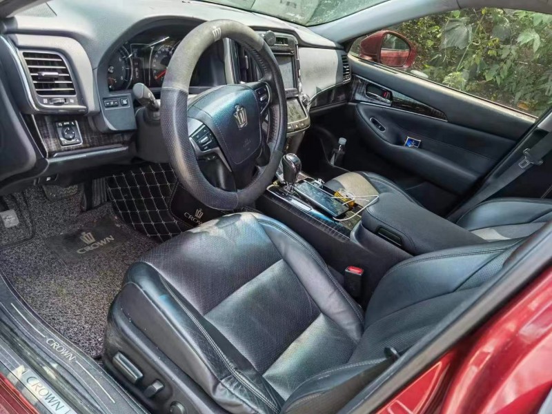 邵阳16年丰田皇冠5