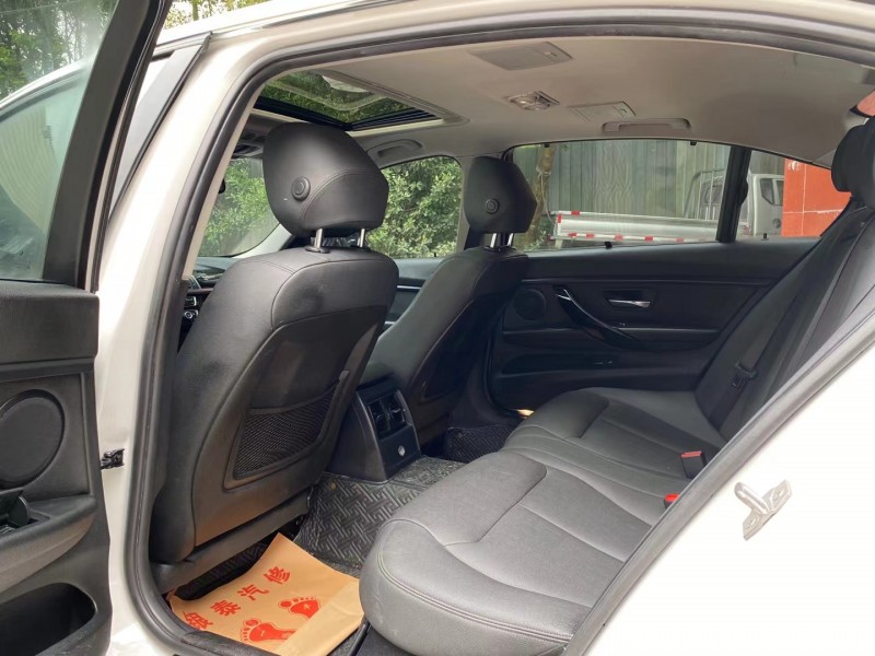 成都16年宝马3系3