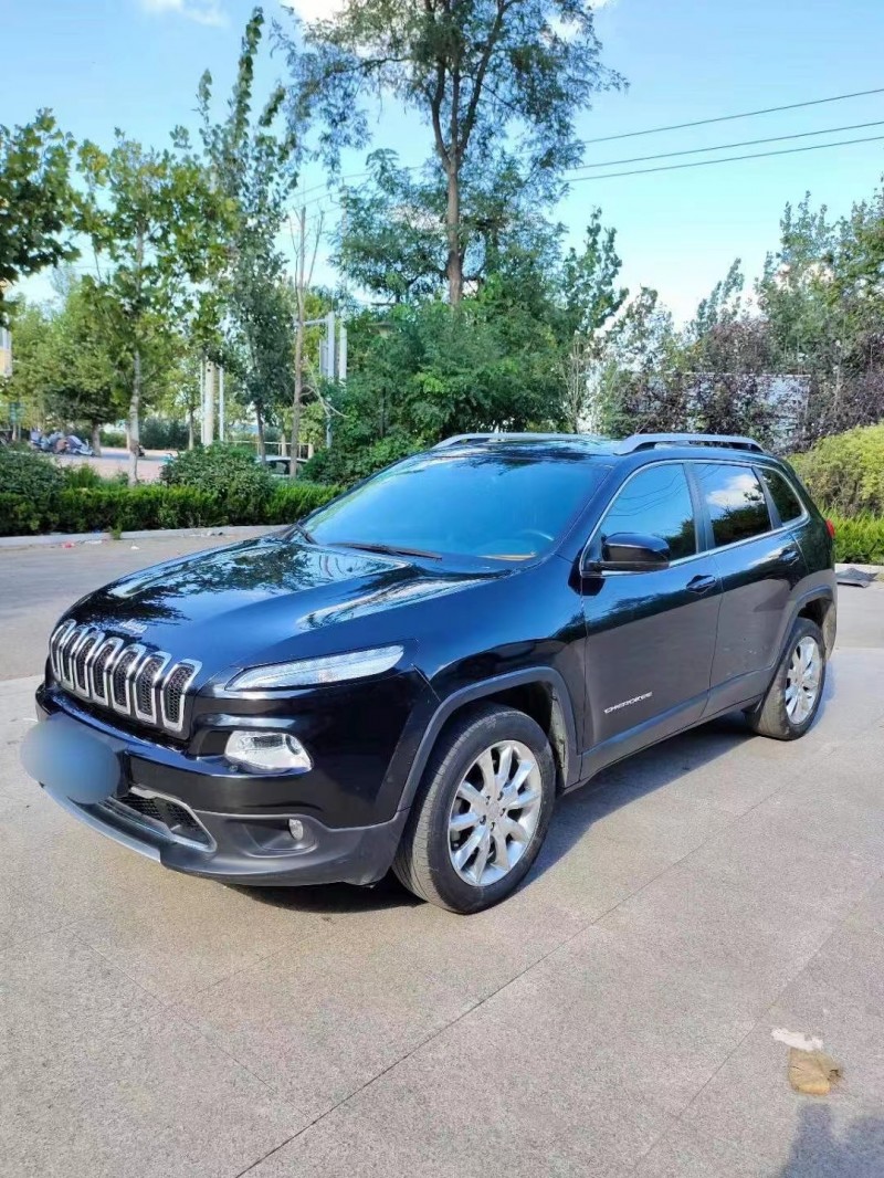 淄博17年Jeep自由光3