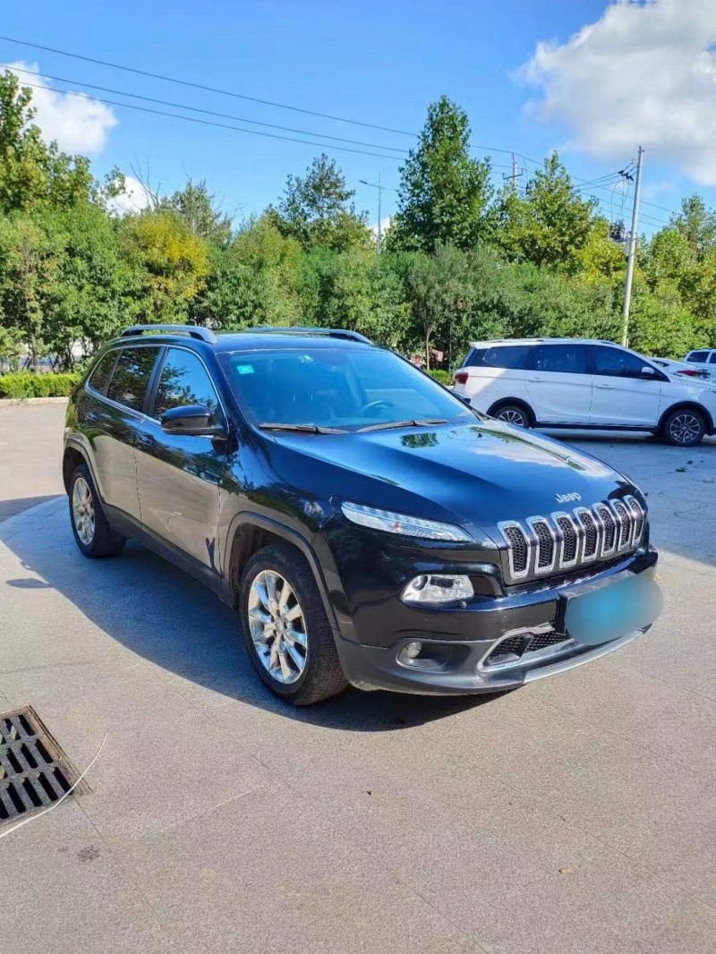 淄博17年Jeep自由光2