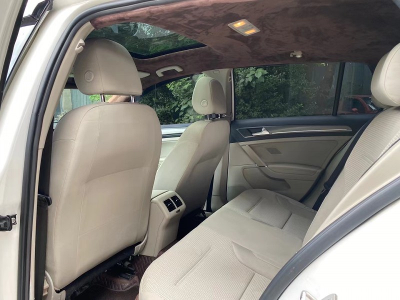 成都16年宝马3系3