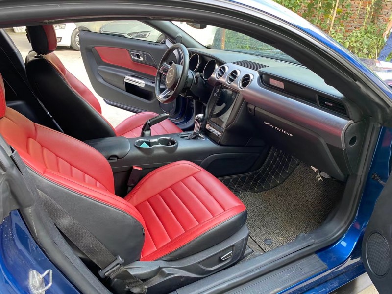 成都17年福特野马5