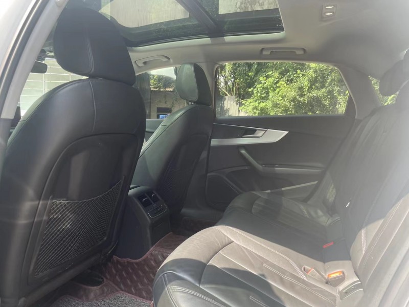 成都19年奥迪A4L3