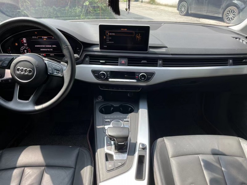 成都19年奥迪A4L4