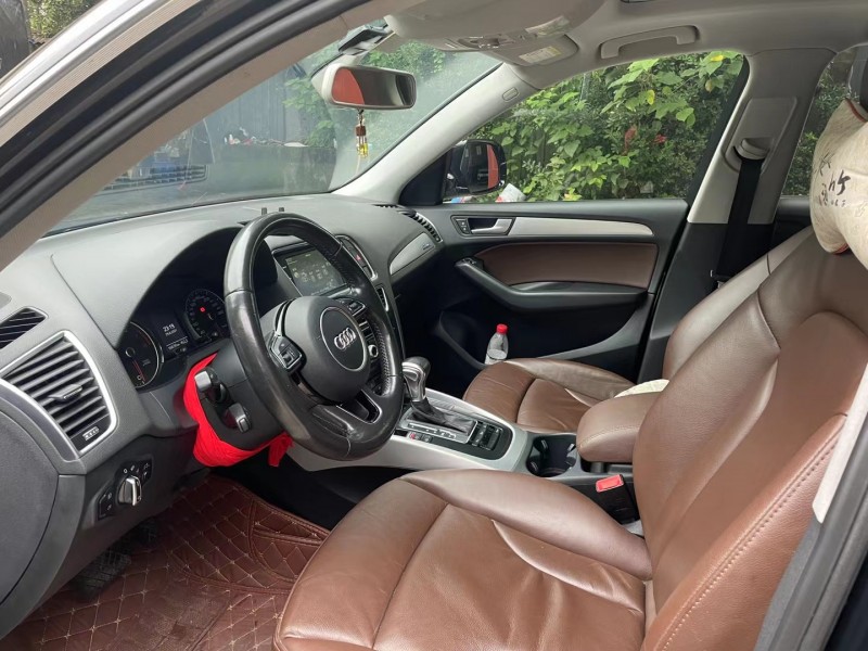 成都15年奥迪Q56