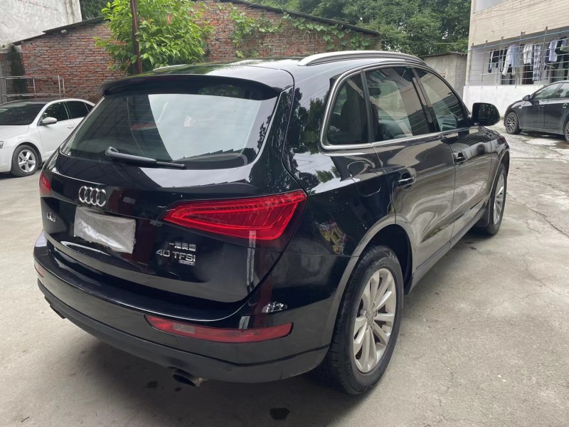 成都15年奥迪Q59