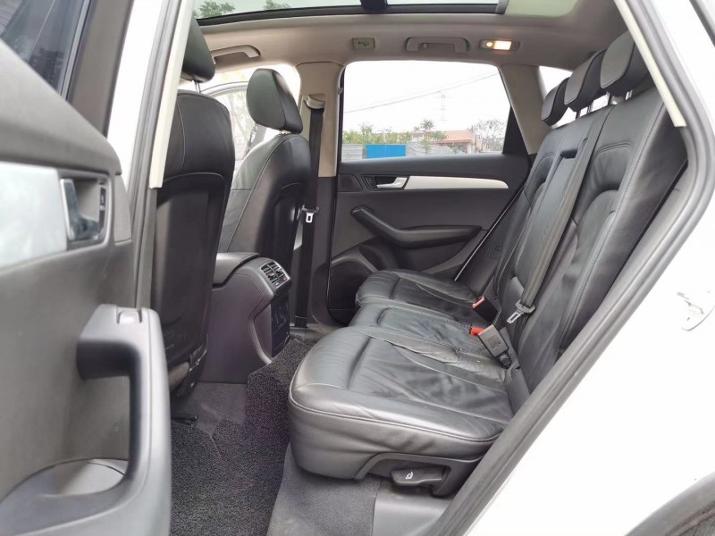 青岛10年奥迪Q59