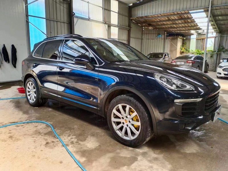 武汉15年保时捷卡宴3