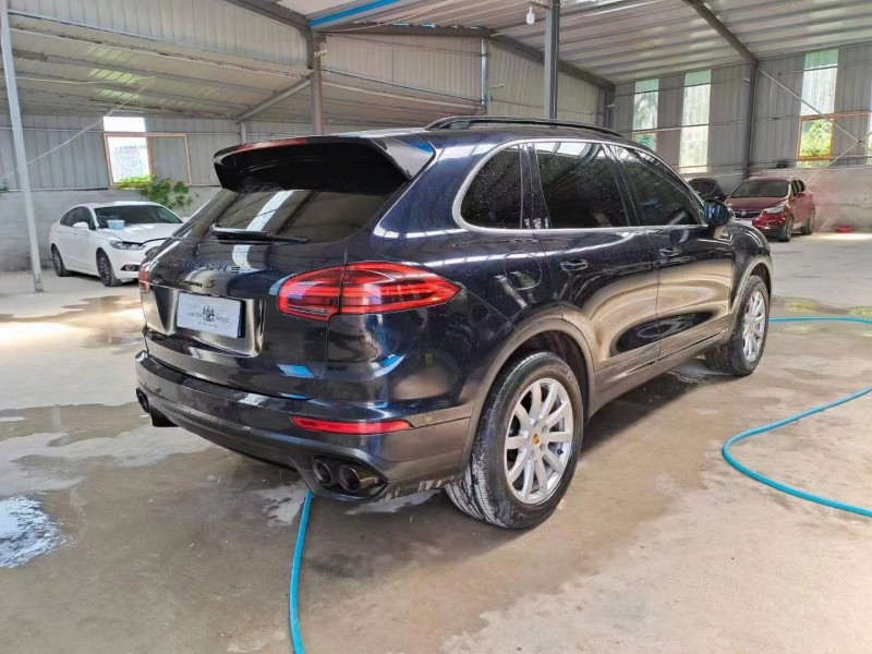 武汉15年保时捷卡宴8