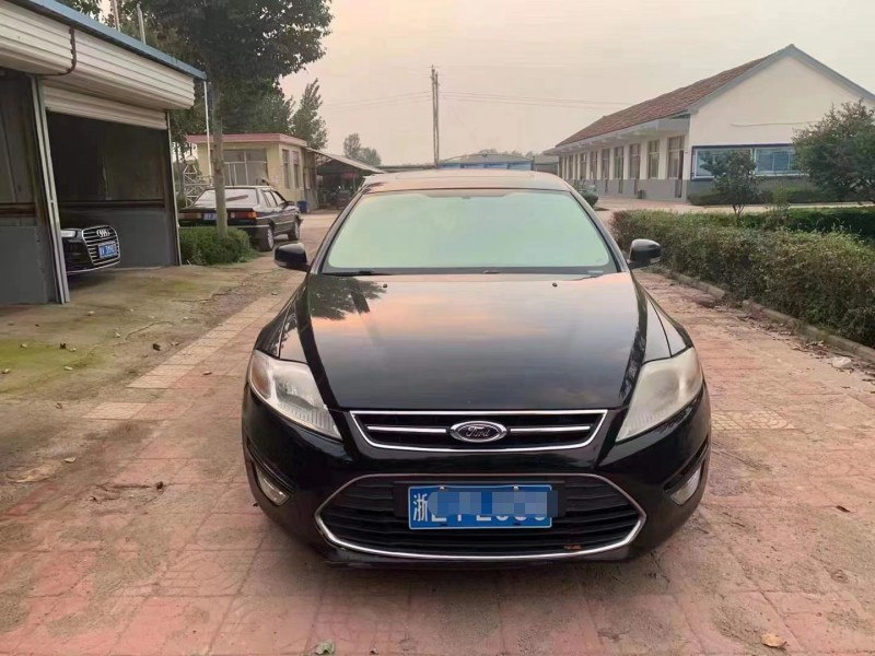 济宁11年福特蒙迪欧1