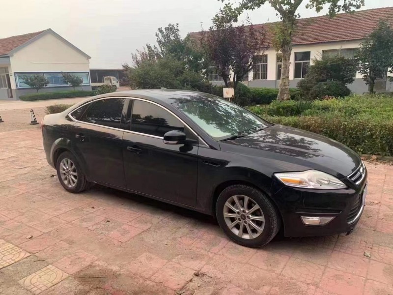 济宁11年福特蒙迪欧3