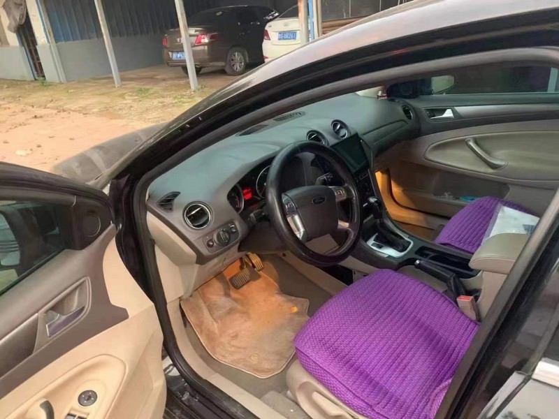 济宁11年福特蒙迪欧5