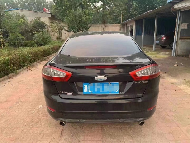 济宁11年福特蒙迪欧9