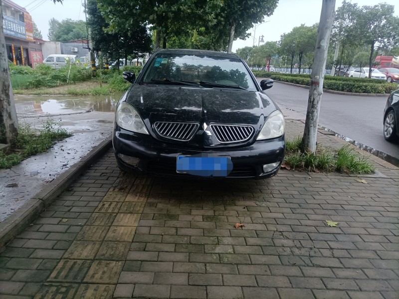 許昌07年三菱戈藍8