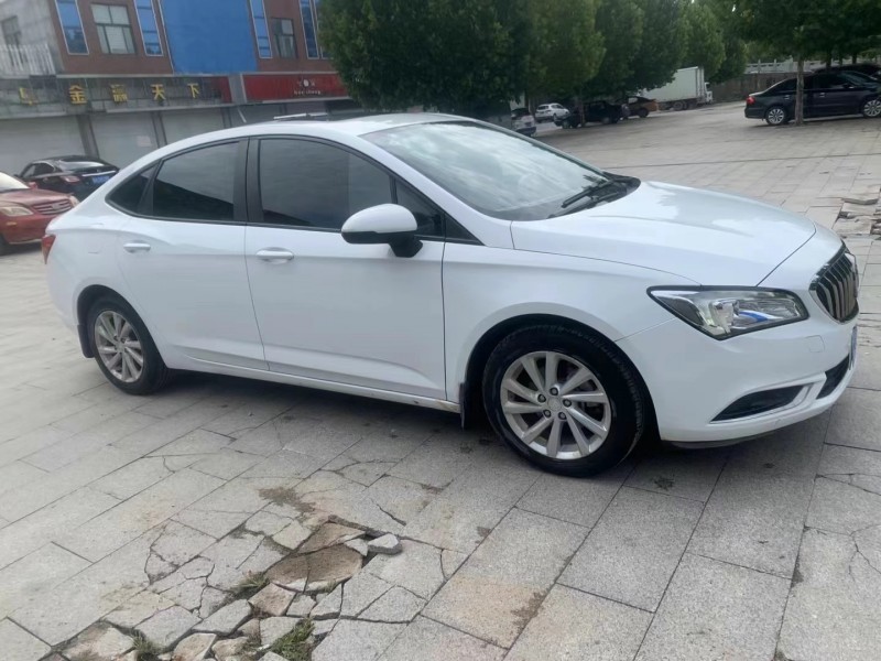 潍坊17年别克威朗3