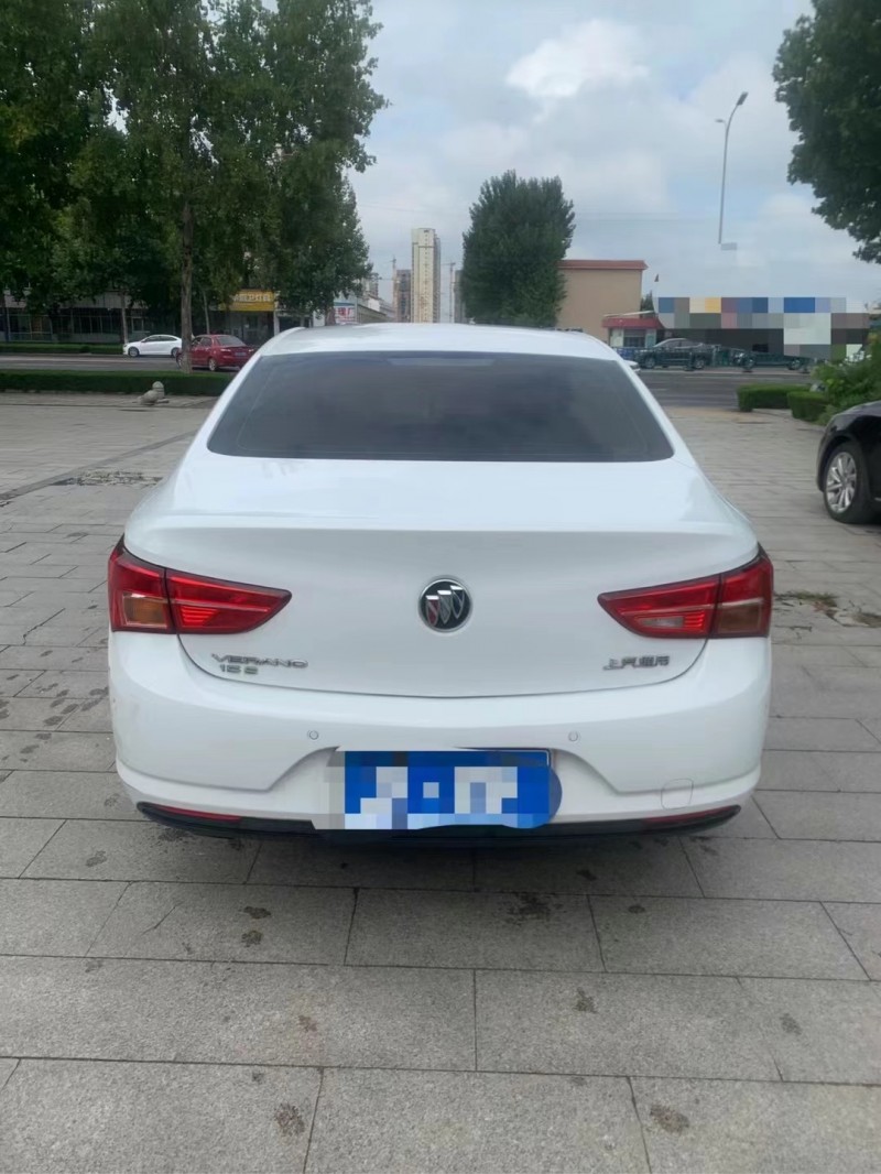 潍坊17年别克威朗9