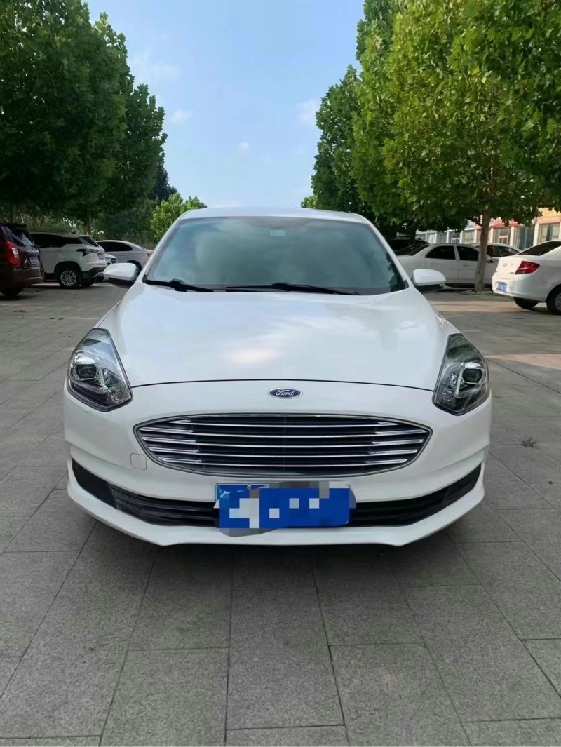 潍坊19年福特福睿斯1