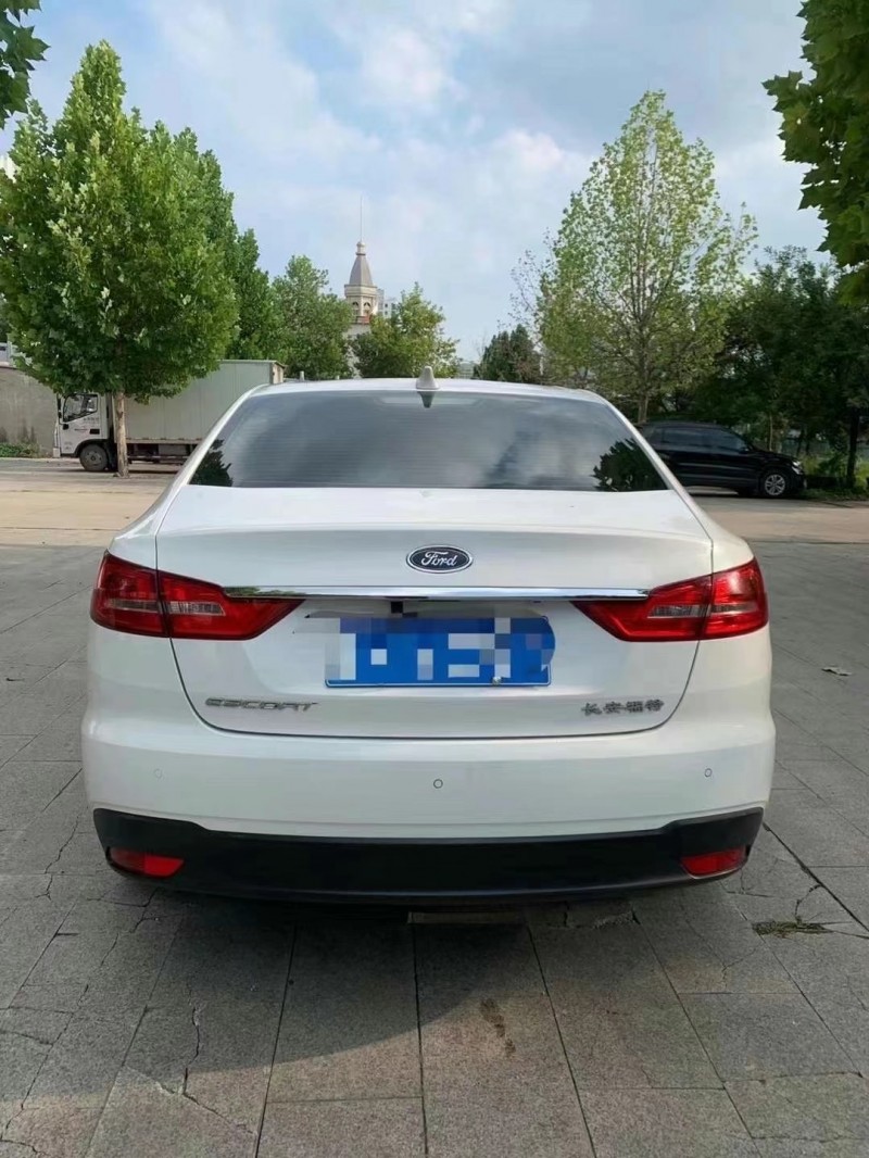 潍坊19年福特福睿斯8