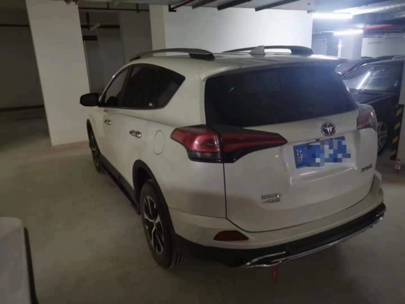 西安19年豐田RAV4榮放8