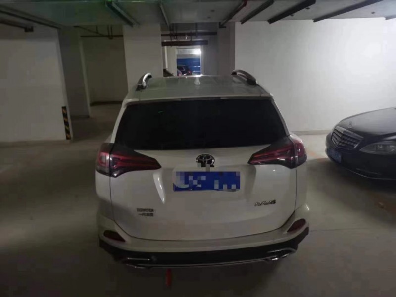 西安19年豐田RAV4榮放9