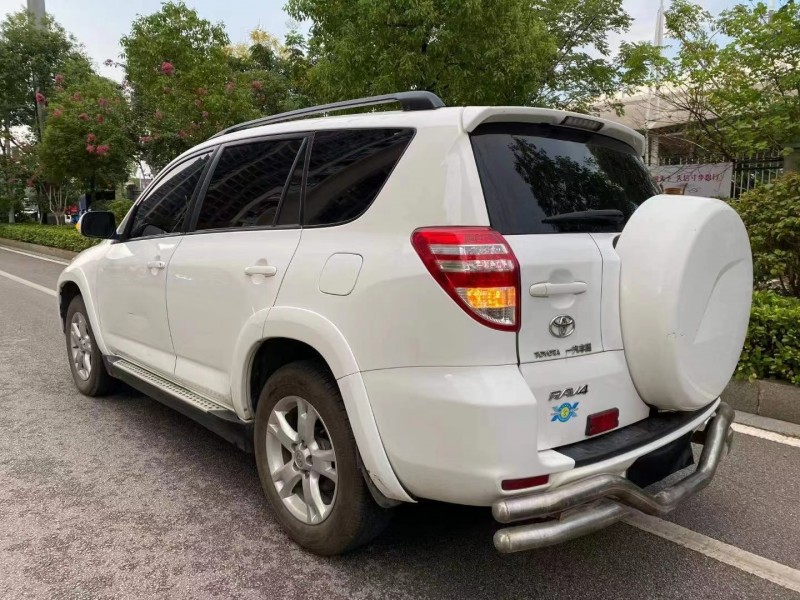 常德12年豐田RAV4榮放2