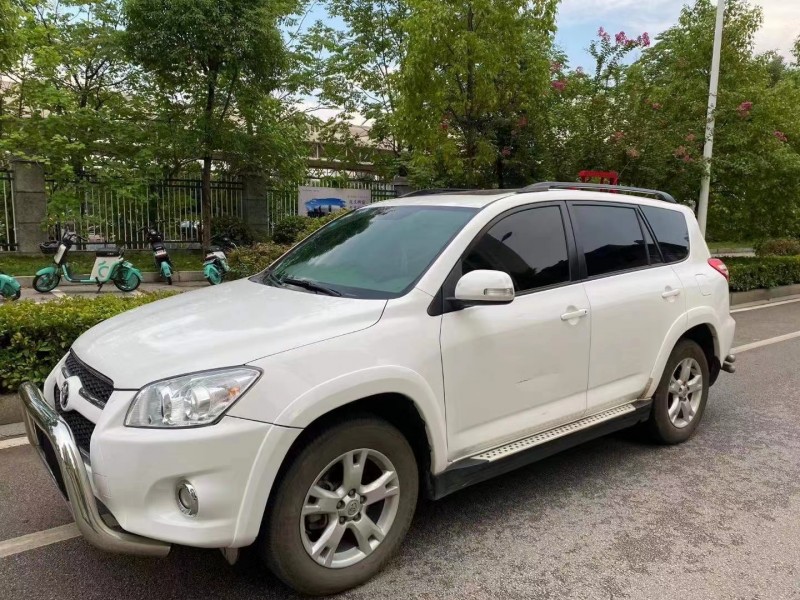 常德12年豐田RAV4榮放4