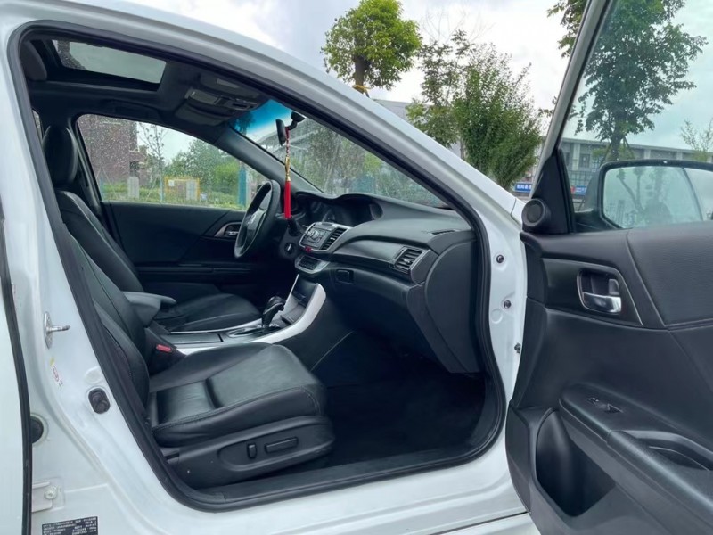 盐城14年本田雅阁7