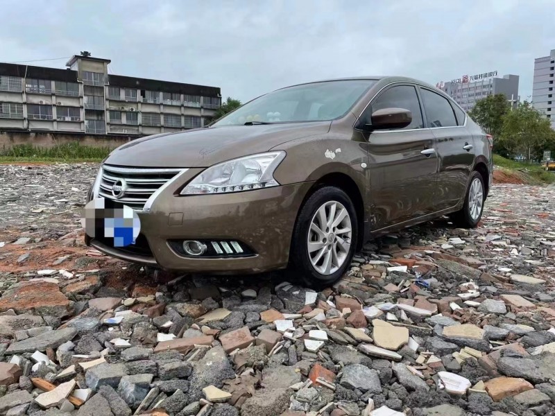 鄂州15年日產軒逸2