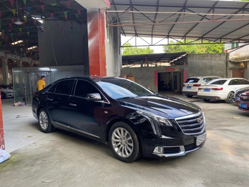 成都19年凯迪拉克XTS3