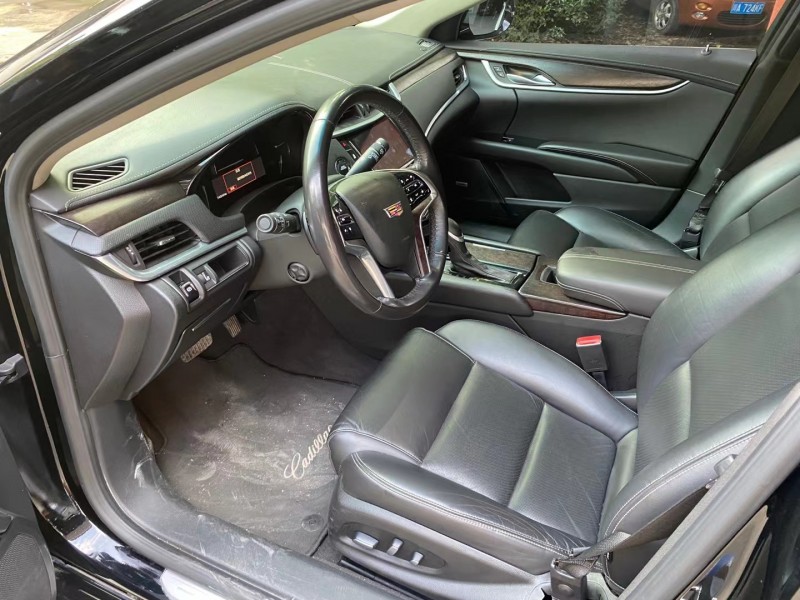 成都19年凯迪拉克XTS6