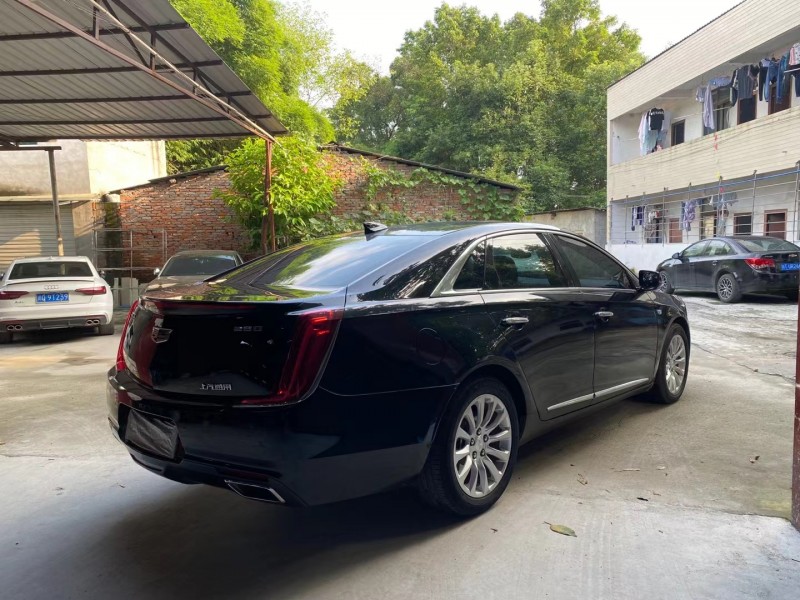 成都19年凯迪拉克XTS7