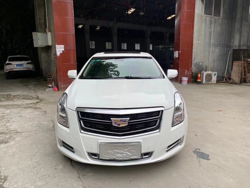 成都14年凯迪拉克XTS1
