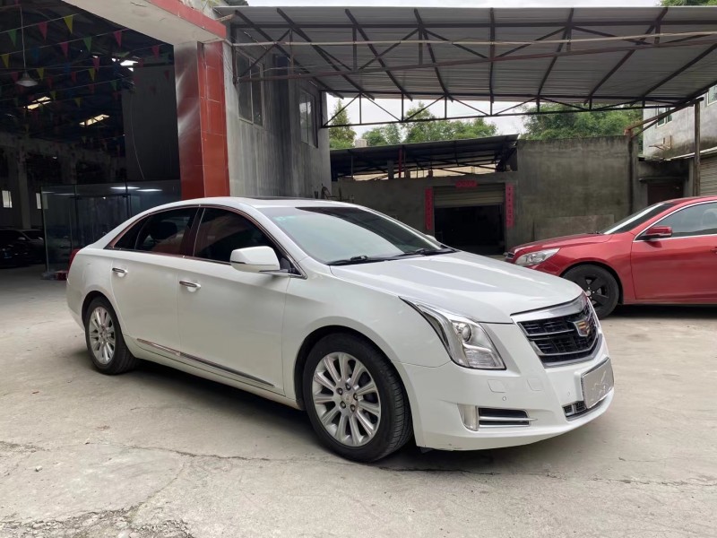 成都14年凯迪拉克XTS3